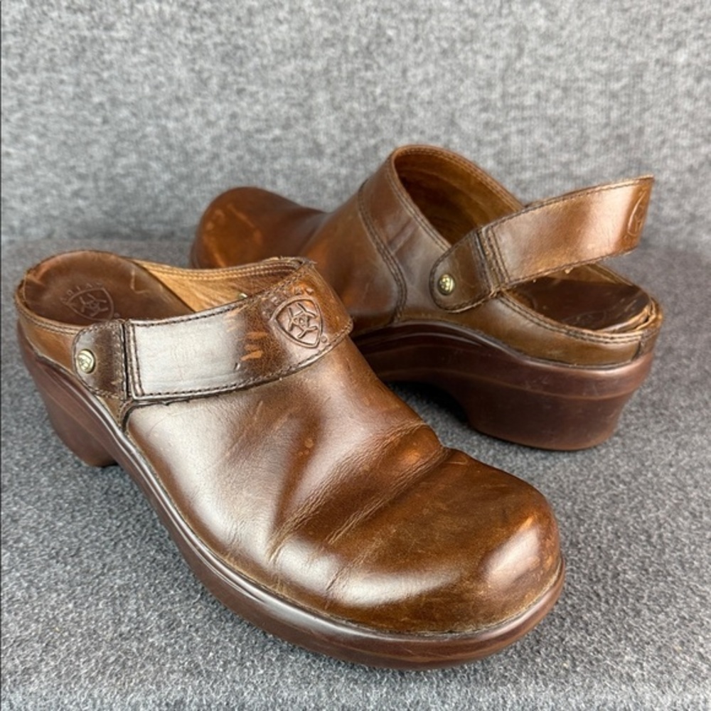 Ariat Women's Distressed Leather‎ Mules Size 7.5D